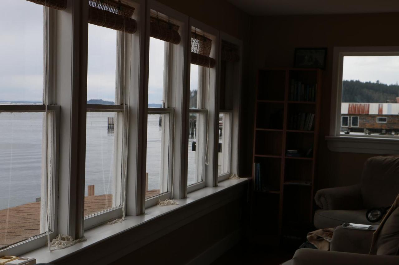 Nimpkish Hotel Alert Bay Bagian luar foto