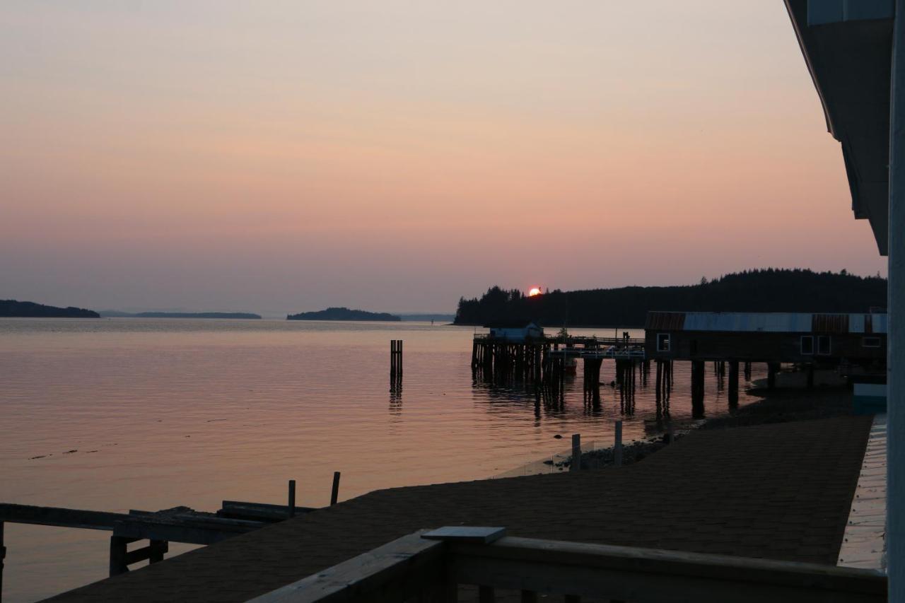 Nimpkish Hotel Alert Bay Bagian luar foto