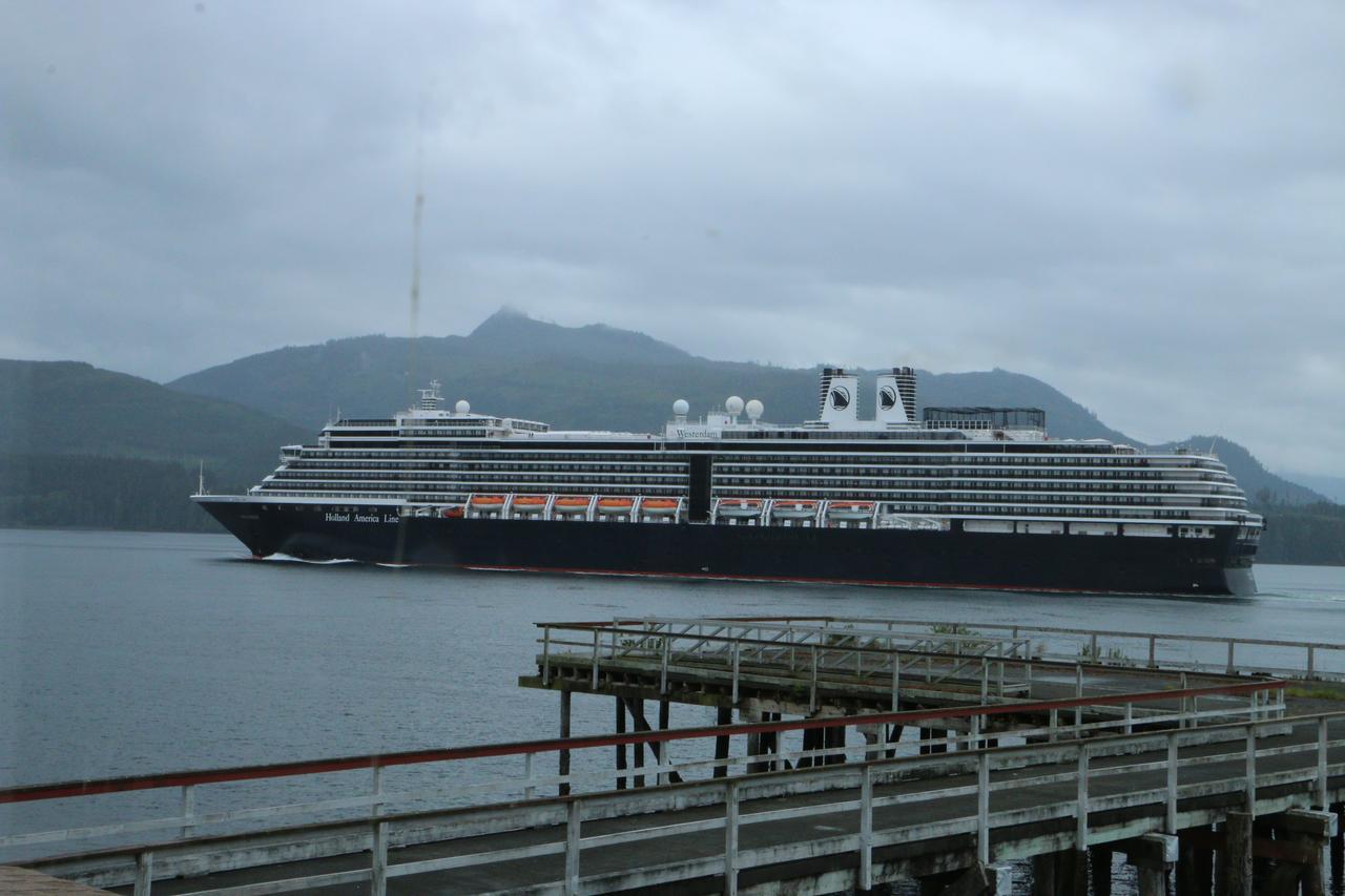 Nimpkish Hotel Alert Bay Bagian luar foto