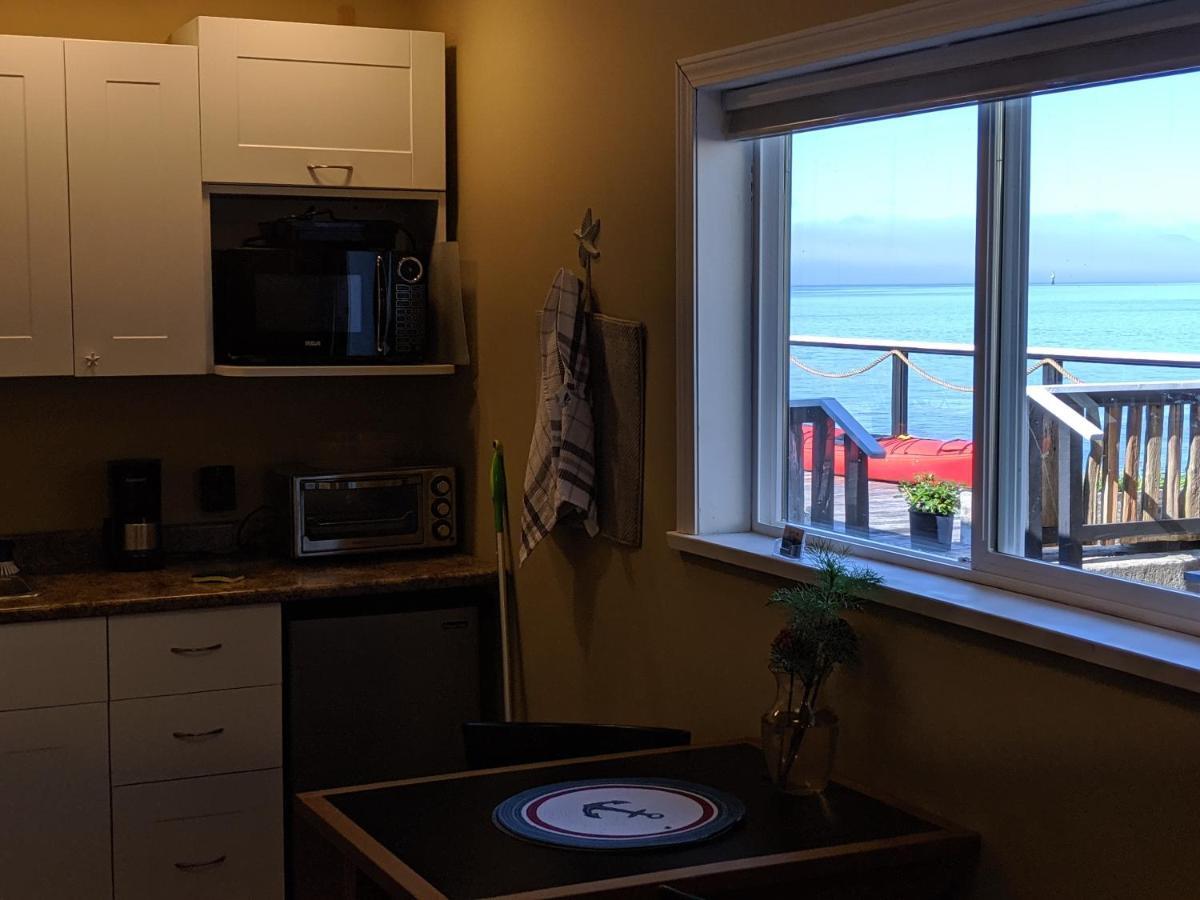 Nimpkish Hotel Alert Bay Bagian luar foto